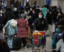 "우한 의료진 최소 500명 신종코로나 감염"