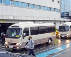 가족관계 증명 실패?…우한 전세기에 30명 못 탔다, 이유는