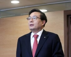 [단독]우리금융, 자회사 임원 인사권 지주사에 집중 