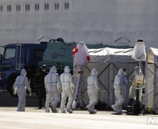 우한엔 전세기 띄웠지만 日 크루즈엔 '구출작전' 없는 이유