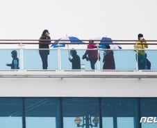 "日크루즈 내 한국인 귀국 의사 확인 중…14일간 격리 필요"