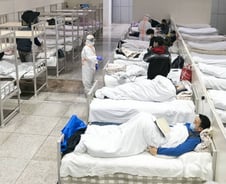 우한 확진자 일가족 사망…'가정집중성 전염' 공포