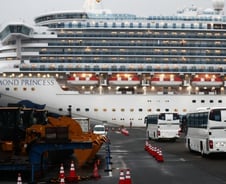 [속보]日크루즈선, 또 99명 확진...총 454명