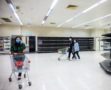 흉기 들고 휴지 600개 훔친 강도…홍콩 덮친 '코로나 공포'