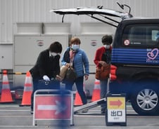 日크루즈 승객, 하선 뒤 해산… 일부 '2차감염' 우려