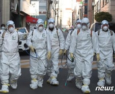 청도 코로나 확진자 2명, 병원서 한달동안 외출 안했는데…