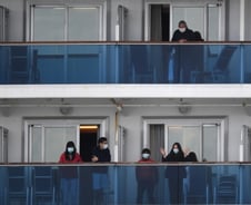 日크루즈 탑승자 중 2명 '코로나19' 사망… 총 3명