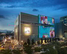 33번 확진자 다녀갔다… 현대백화점 대구점, 임시 휴점