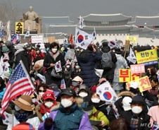 '코로나19' 확산에도 광화문 모인 참석자들, 왜?