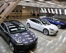 코로나19 타격에 中 2월 차 판매량 92% 뚝 ↓