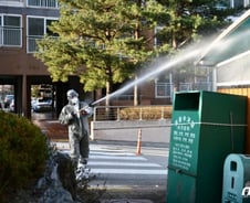 검찰, '코로나' 가짜뉴스 유포 첫 기소…"OO병원에 의심자 있다"  