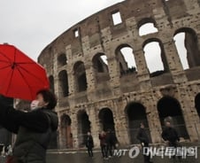 이탈리아서 코로나19 확진자 100명 넘었다
