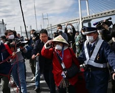日 버스로 귀가한 하선자에 "대중교통 자제" 뒷북