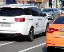 코로나19 여파로 택시업계 '타다 파업' 잠정 연기