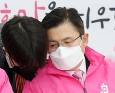 [단독]황교안, 선거운동보다 종로서 방역활동