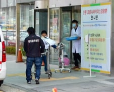순천 성가롤로병원 응급센터 폐쇄… 폐렴 증상 80대 사망