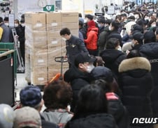 마스크 대란 사라질까…수출 막고, 생산량 절반 공공판매