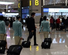 대한항공 확진 발생 "의심 승무원 자가격리 선조치"