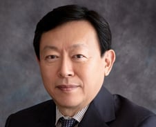 [단독]20년만에 롯데쇼핑 등기임원 빠진 신동빈, '지주·제과·케미칼' 주력