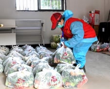 中 "코로나19, 한달 전으로 돌아갈 수 있어"…봉쇄조치 유지