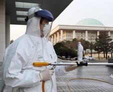 [속보]속전속결…'코로나 3법' 국회 법사위 통과