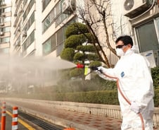 18개 구에서 환자 발생한 서울, 최소 60명 확진에 '우려' 확산