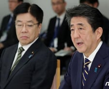 아베 총리, 일본 초·중·고교 임시 휴교 요청