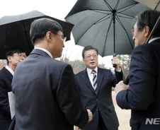 마스크·신천지·총선·중국인…文대통령 5대이슈 답변(종합)