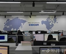 데이터 가공 'API' 금융사·핀테크 제공…비상장 시장의 스타