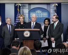 美 "韓·이탈리아발 입국자, 탑승 때부터 코로나검사"