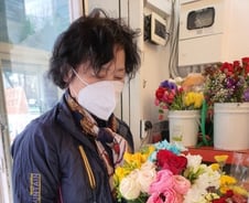 "30년 신촌 터줏대감 꽃집, 매출 1/10로..전기세도 어려워"