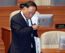 '마스크 무상공급'…불만이 더 많아진다는 정부