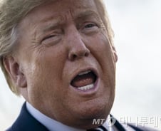 트럼프 "韓 등 코로나 빈발국 엄중 대처"…입국제한 가능성 