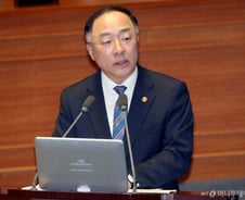 '마스크 사재기' 약국 DUR로 막는다…"신분증 제시해야" 