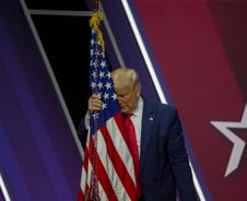 트럼프 참여 美보수행사 참석자 '코로나'확진 우려