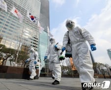 강남구 50대 남성 2명 확진…대치동·압구정동 주민 316명 검사