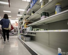 [속보]'코로나 공포' 죄어오는 미국…521명 확진·21명 사망