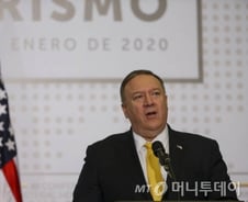 미국 확산국면에…中-美 코로나19 명명두고 설전