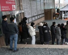 구로콜센터 집단감염 영향?...서울 코로나 확진자 전날보다 26명 급증