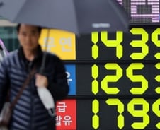 유가 급락으로 수출회복 요원…'D'의 공포만 키운다