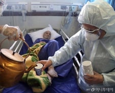 이란 코로나19 확진 8000명 넘었다…한국 추월