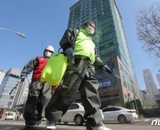 여의도 녹즙 배달 확진자, 구로 콜센터서 '투잡' 뛰었다