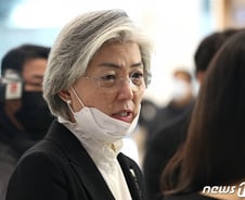 英 보건차관 코로나19 확진…"강경화는 괜찮다"