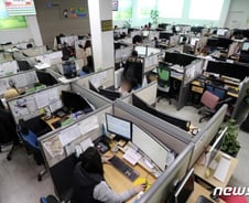 대구 콜센터 '코로나19 확진자' 57명…신천지 10명