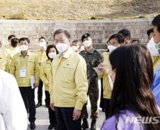 [춘추관]대통령이 경제를 말하게 하자