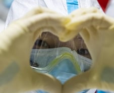 中코로나19 확진 8명, 통계발표후 첫 한자릿수