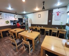 [르포]"소독 다 해서 코로나 안전한데…손님들 의심은 닦이지 않네요"