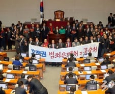 건강한 목소리 사라진 '막말국회', 병들어가는 대한민국