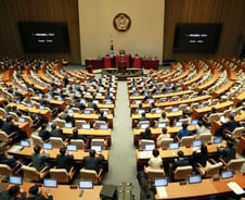 건강한 진영의식 회복해야 '내 삶을 바꾸는 개헌' 성공한다