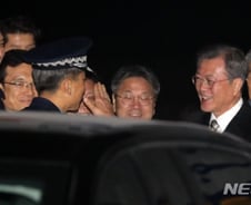 [공직자 재산공개]文 19억으로 줄어…김현종 58억 최고